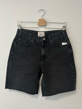Urban Outfitters BDG Tori Mid-rise Cutoff Jort